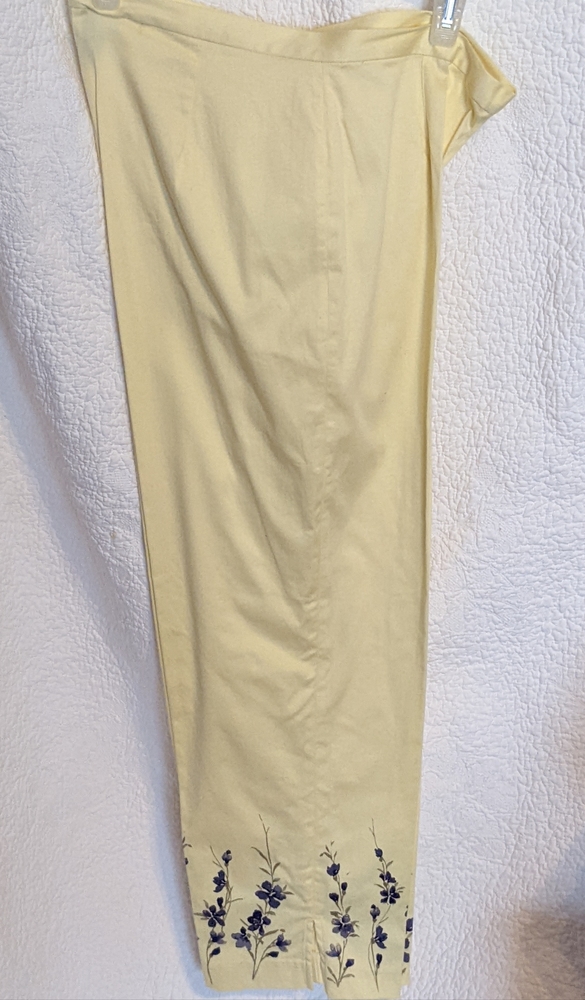 🌞Women's Capris 5 FOR $25 dropping soon